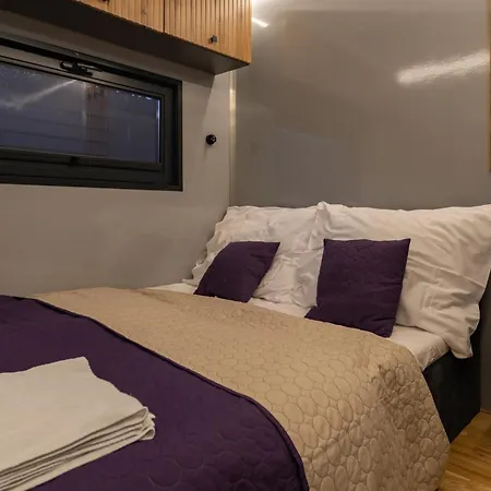 River Houseboats - Private Bay Πλωτό κατάλυμα