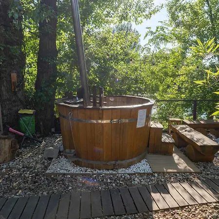 River Houseboats - Private Bay *